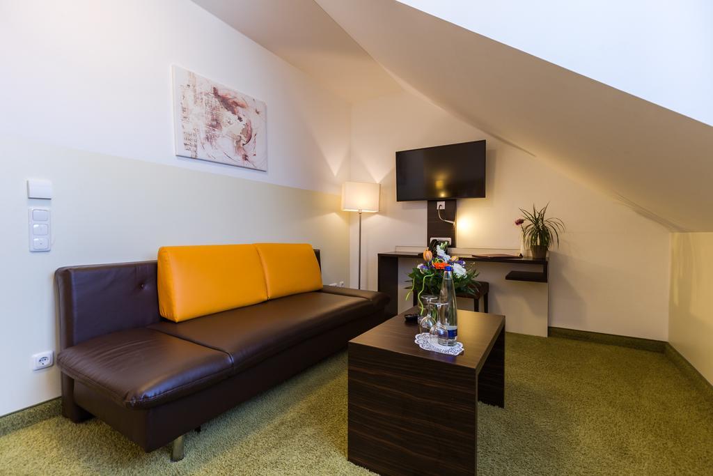 Hotel Arooma Erding Exterior foto