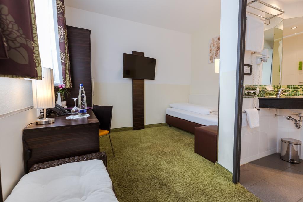 Hotel Arooma Erding Exterior foto