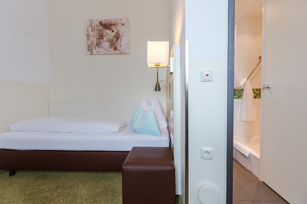 Hotel Arooma Erding Exterior foto