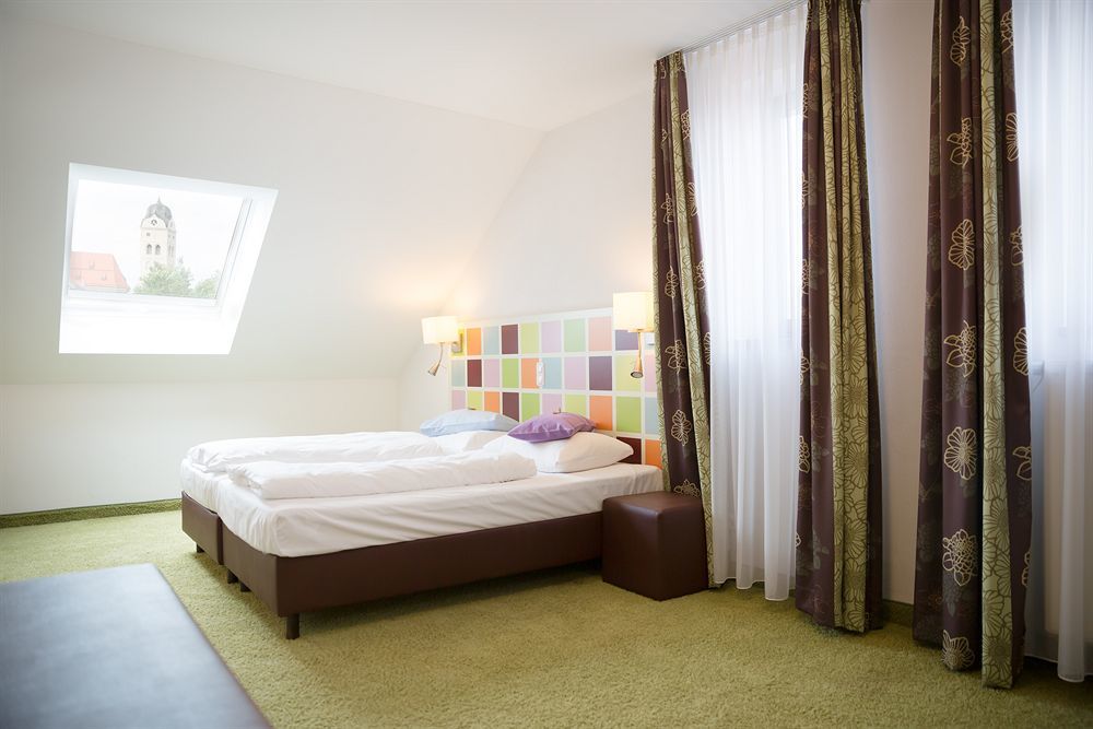 Hotel Arooma Erding Exterior foto