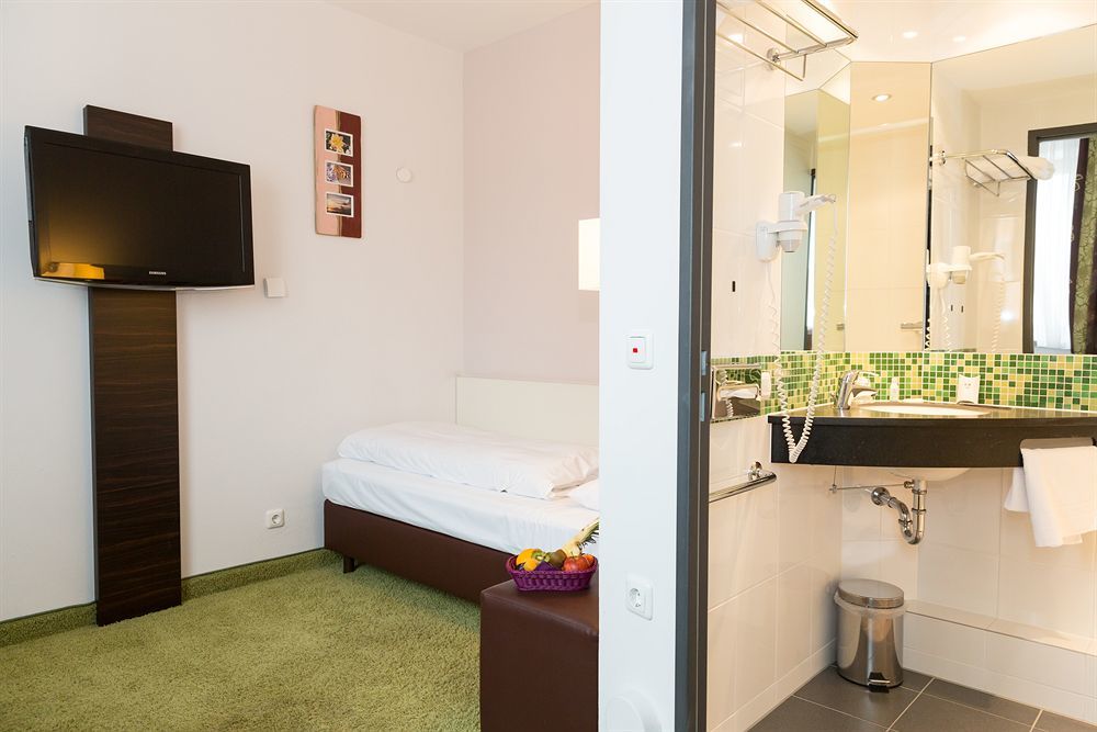 Hotel Arooma Erding Exterior foto