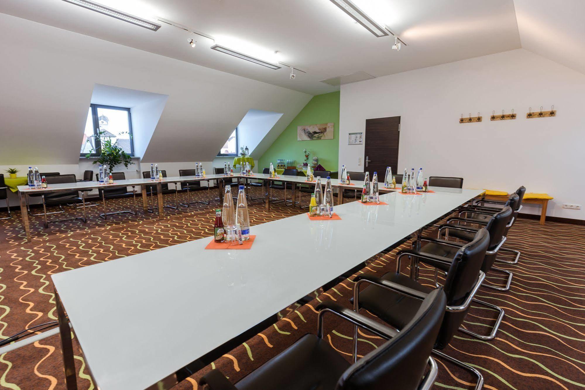 Hotel Arooma Erding Exterior foto